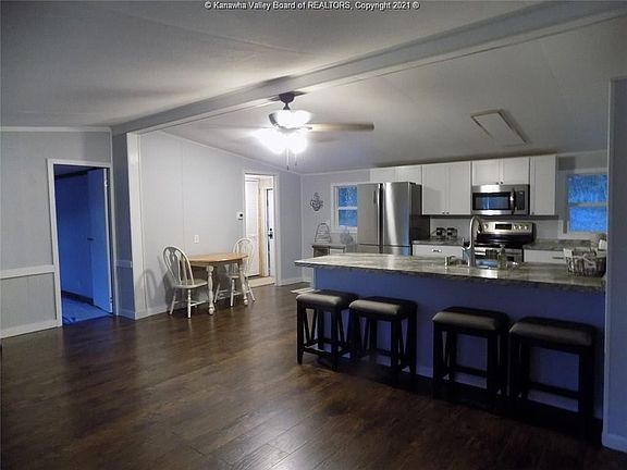 5th image of 12965 Ohio Ave
