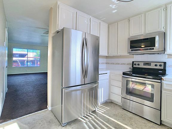 5th image of 610 S Mollison Ave Unit F