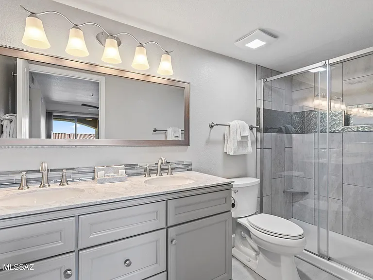 5751 N Kolb Rd #36204 — Photo 13