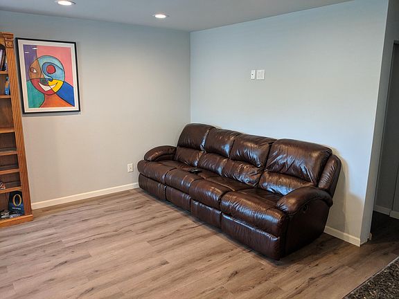 3rd image of 6199 Horton Dr