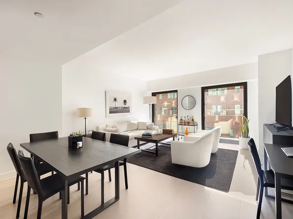 55 W 17th St APT 902, New York, NY 10011