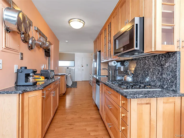 830 Shore Rd #3I — Photo 8