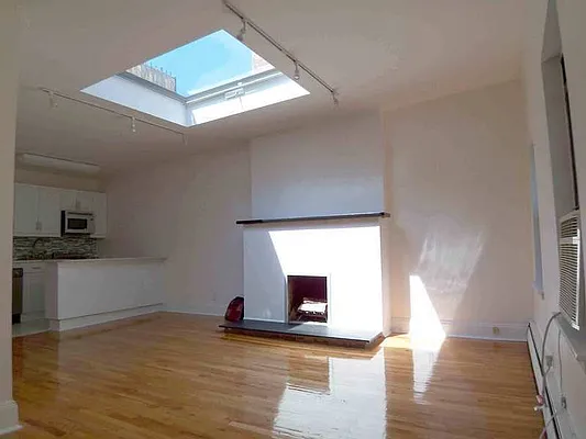 Rented by Aguayo & Huebener Brooklyn | media 2