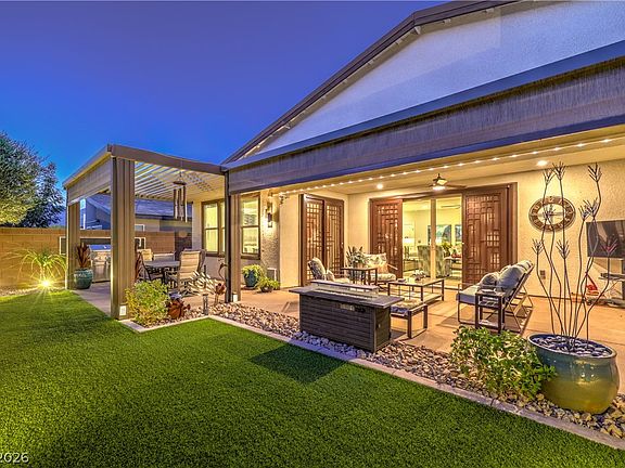 2nd image of 6841 Peakview St