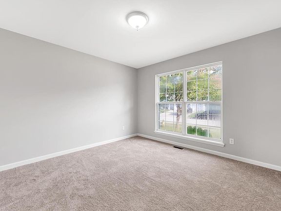5th image of 443 Americana Cir