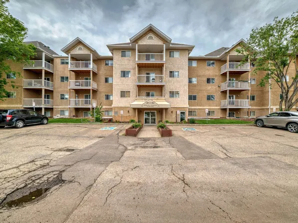 17467 98a Ave NW #101, Edmonton, AB T5T 6E9