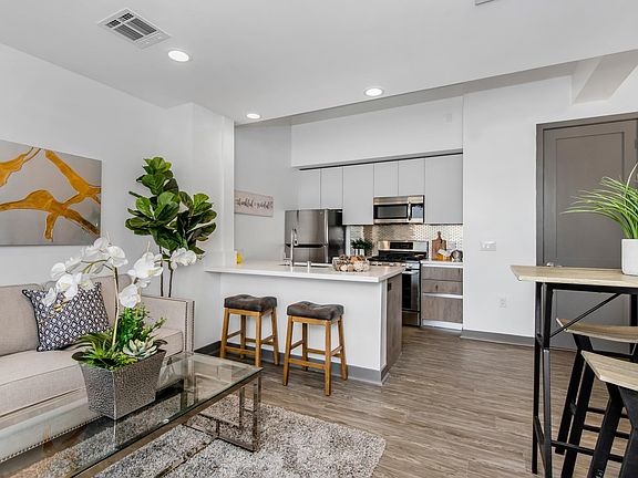 2nd image of 10757 Palms Blvd #6
