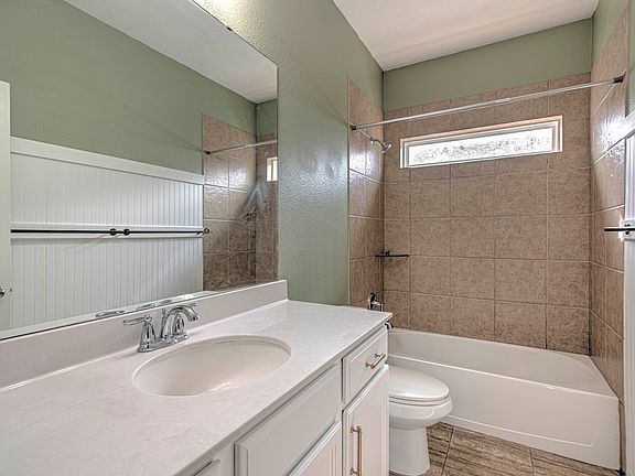 4th image of 808 Wyndham Hill Pkwy
