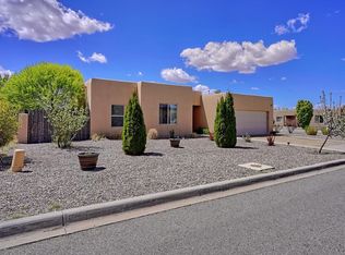 38 Bosquecillo, Santa Fe, NM 87508