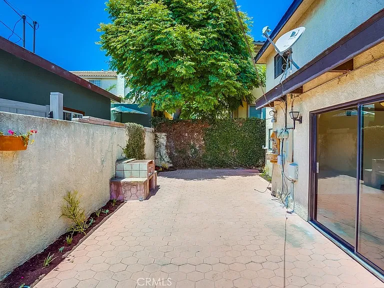 1307 Mackay Ln — Photo 46