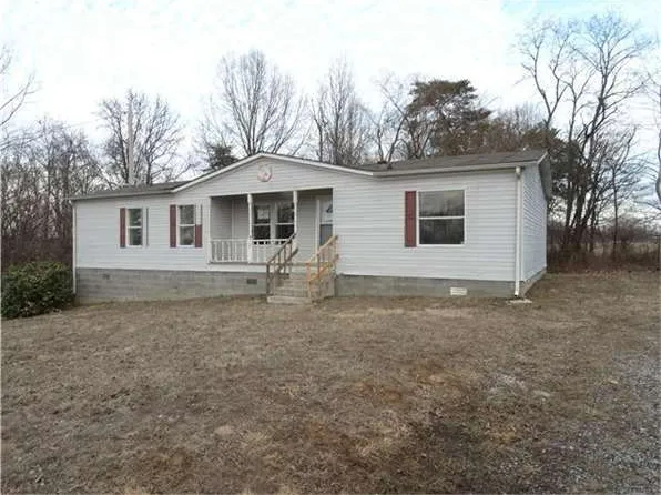 4929 W Glover Rd, Cedar Hill, TN 37032
