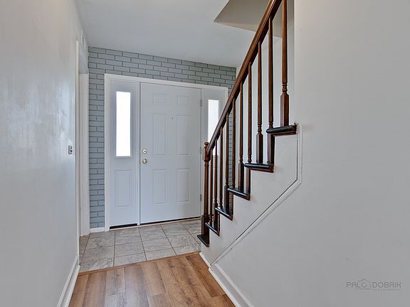3rd image of 2093 Leeward Ln