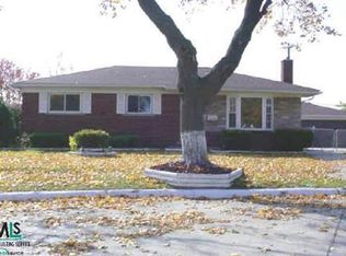 25341 W Virginia Dr, Warren, MI