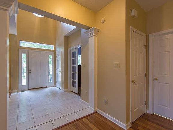 4th image of 2201 S Olde Mill Ct