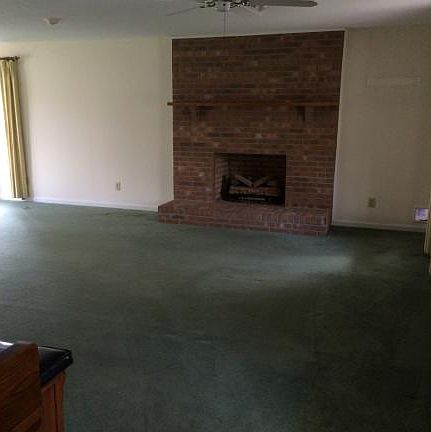 5th image of 705 Willmar St