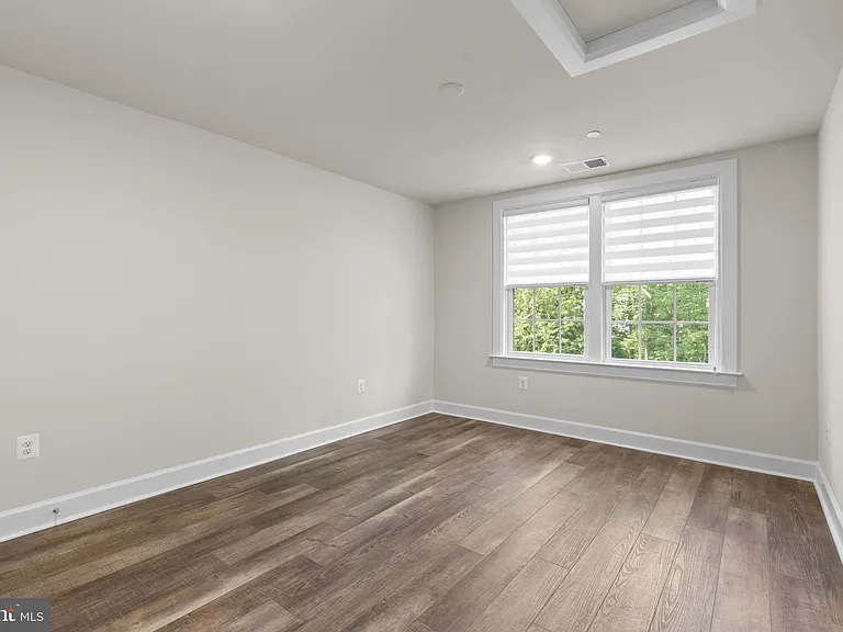 10513 Rossini Ln — Photo 31