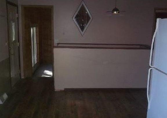 5th image of 321 S Cedar St