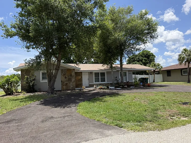 4093 Drance St — Photo 29