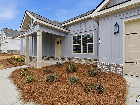 2nd image of 509 New Hope