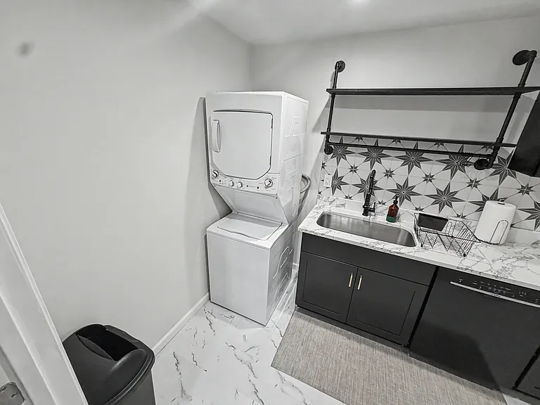 99 E Windsor Way #99 — Photo 4