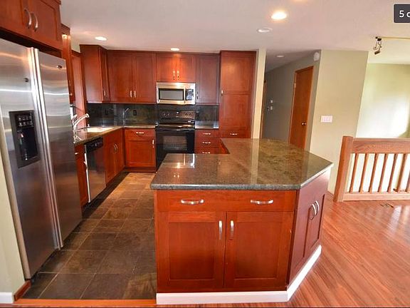 5th image of 12700 NE 138th St