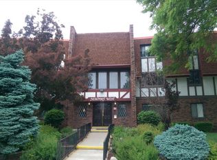 5253 N Lovers Lane Rd UNIT 207, Milwaukee, WI 53225