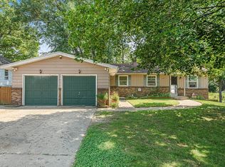 5861 Christie Ave SE, Kentwood, MI 49508