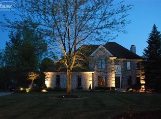 3287 Fieldstone Dr, Flushing, MI 48433