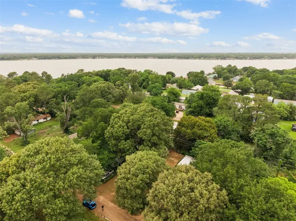 117 Crestwood Dr, Mabank, TX 75156