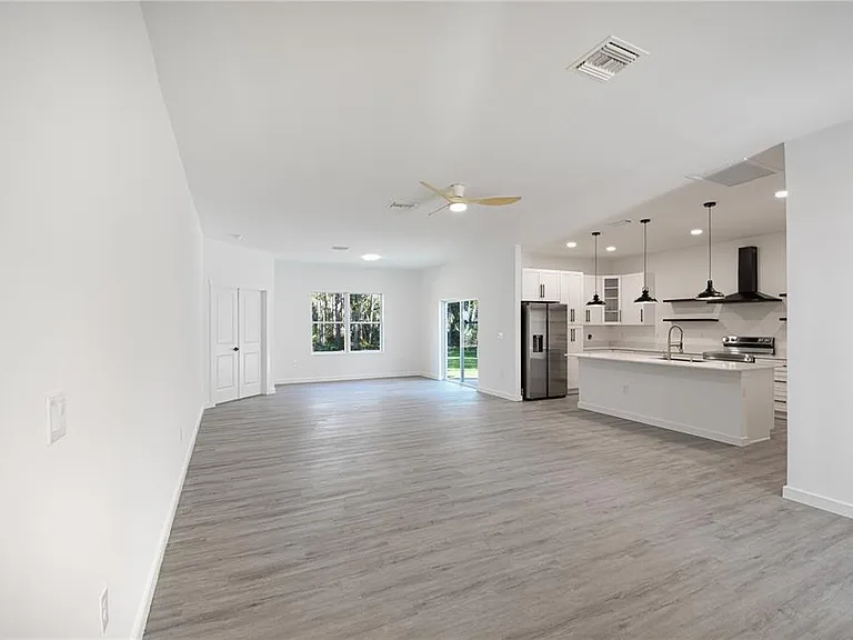 18380 Dakota Ave — Photo 13