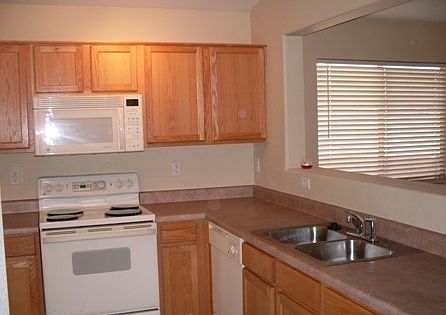 4th image of 324 E Senna Way