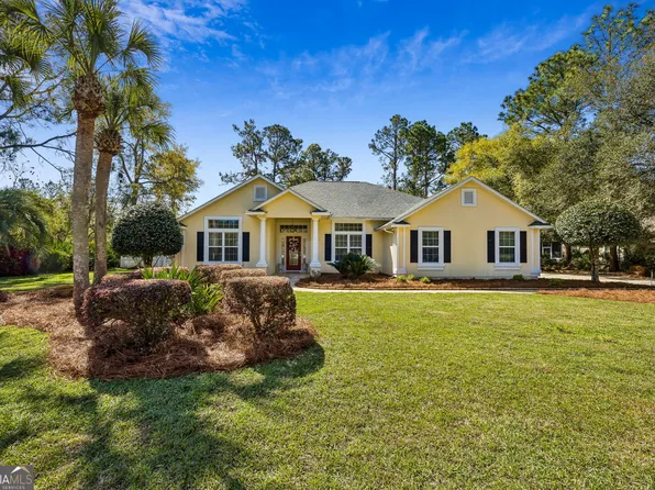 202 Cumberland Dr, Kingsland, GA 31548