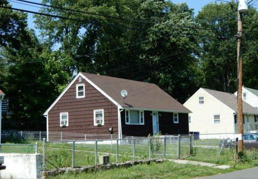 2nd image of 76 Valley Cir