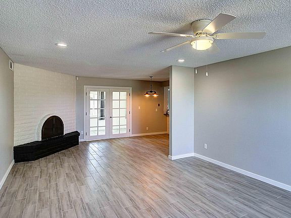4th image of 5035 W Sweetwater Ave