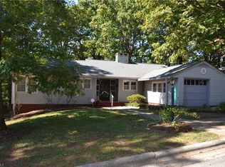 208 Hillcrest Dr, Madison, NC 27025
