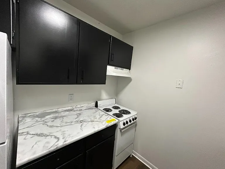 Brickstone Apartments — Photo 3