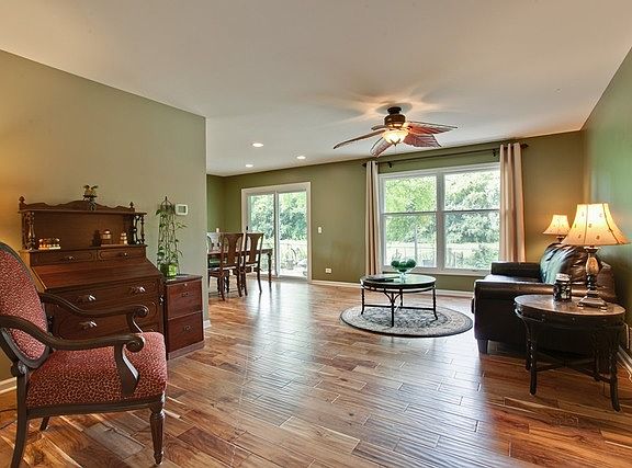 5th image of 204 Lowell Pl