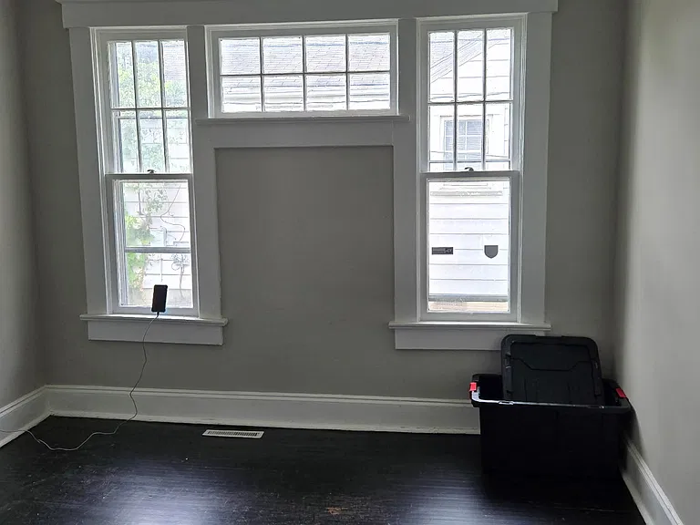 1023 Richard St — Photo 4