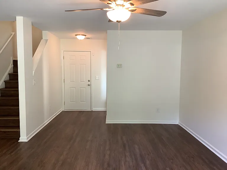 8220 Pickop Miles Ct — Photo 5