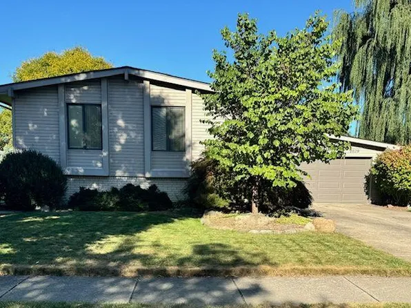 2629 Coral Dr, Troy, MI 48085