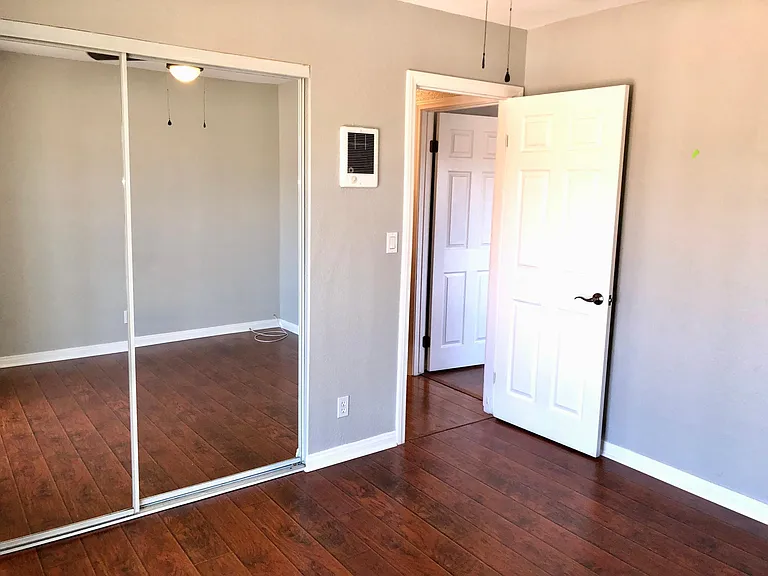 Second bedroom entrance