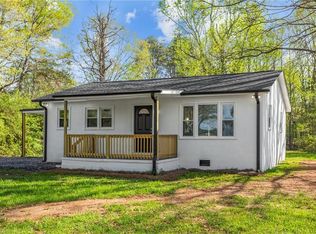 2545 Hickory Fork Rd, Walnut Cove, NC 27052
