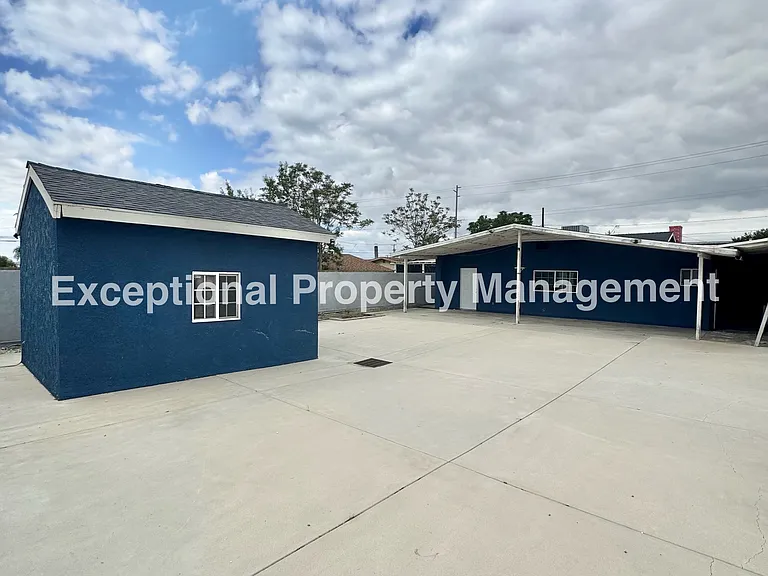8047 Laurel Ave — Photo 15