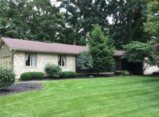7735 Meadow Ln, Poland, OH