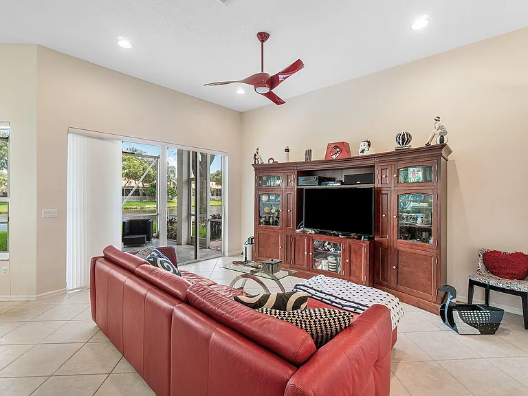 12196 Landrum Way — Photo 11