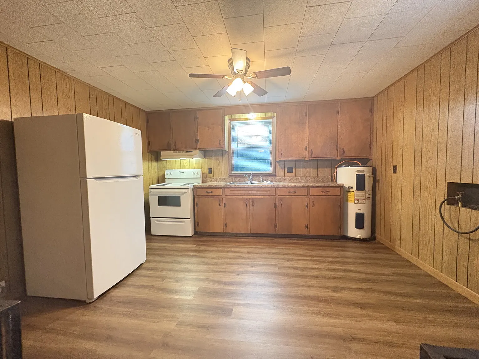 1 bed, 1.0 bath, $750 — Photo 3