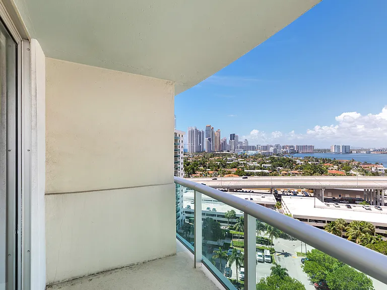 19380 Collins Ave #1527 — Photo 29