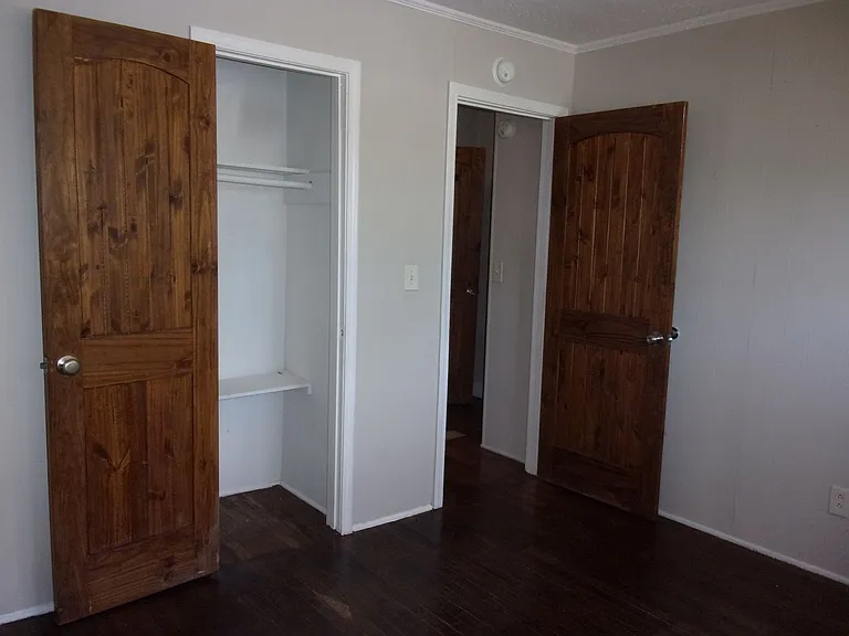 2405-1 Julia Ave — Photo 14