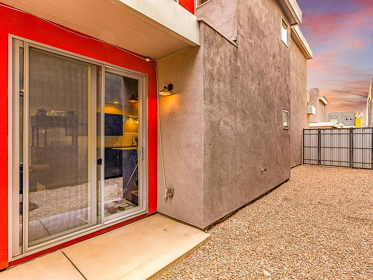 864 E Park Modern Dr — Photo 26