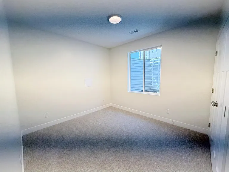 Unit Photo